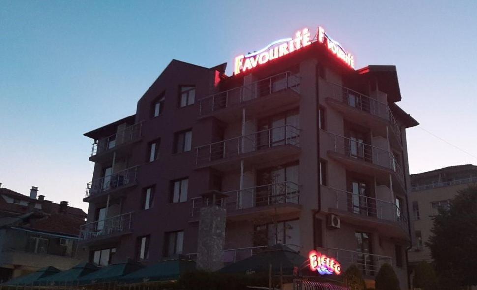 Family Hotel Favourite Obzor Exteriör bild