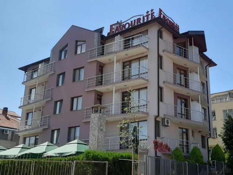 Family Hotel Favourite Obzor Exteriör bild